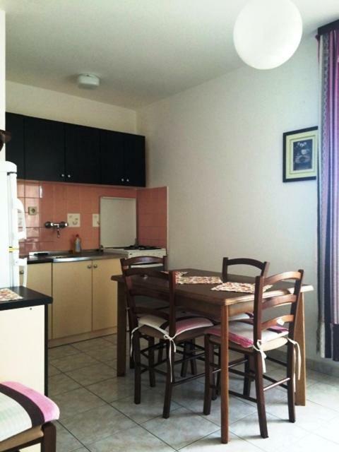 Apartman Supetarska Draga Exterior foto